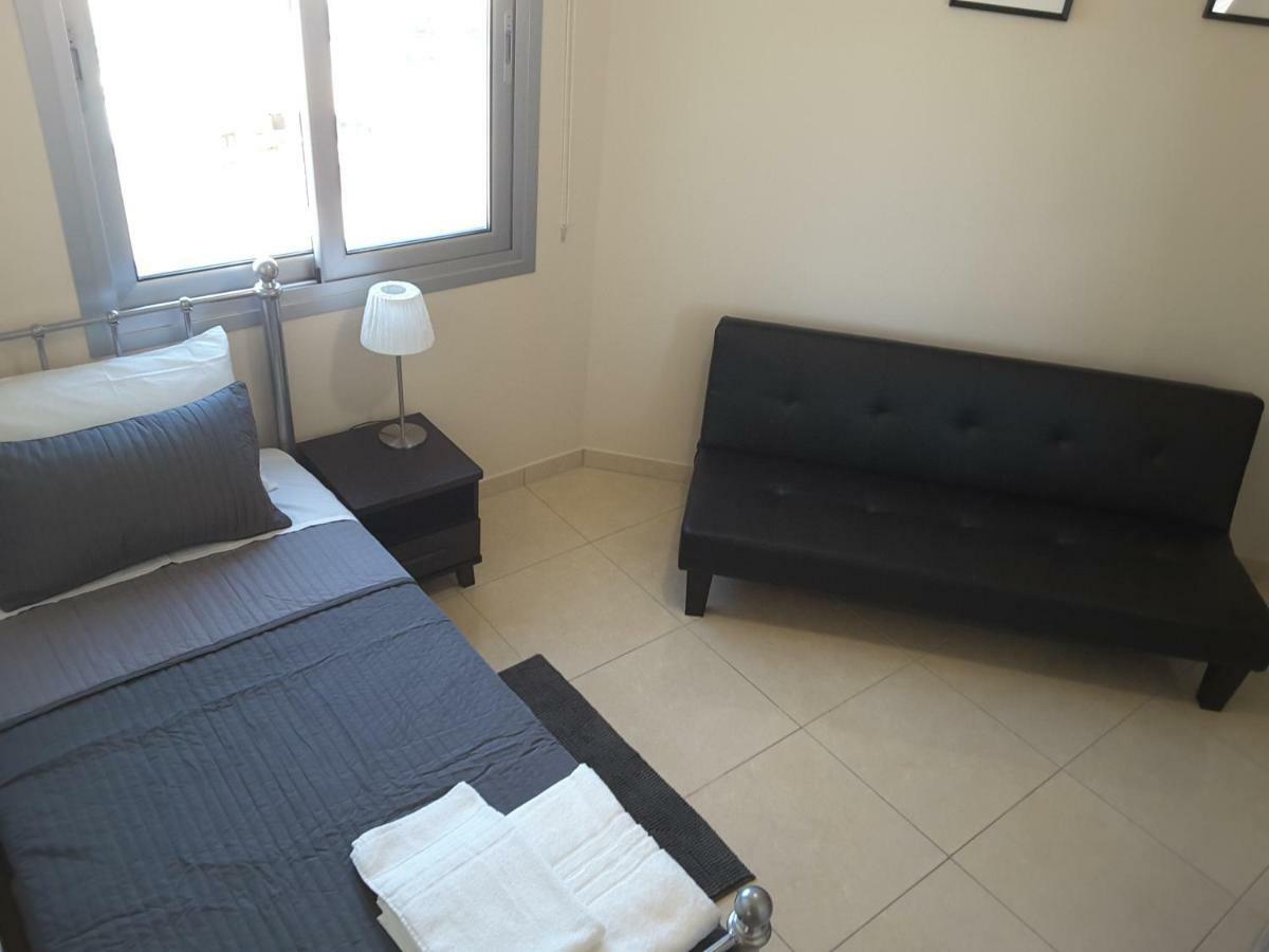 Lighthouse By The Sea Lovely 2Bdr Apartment Πάφος Εξωτερικό φωτογραφία