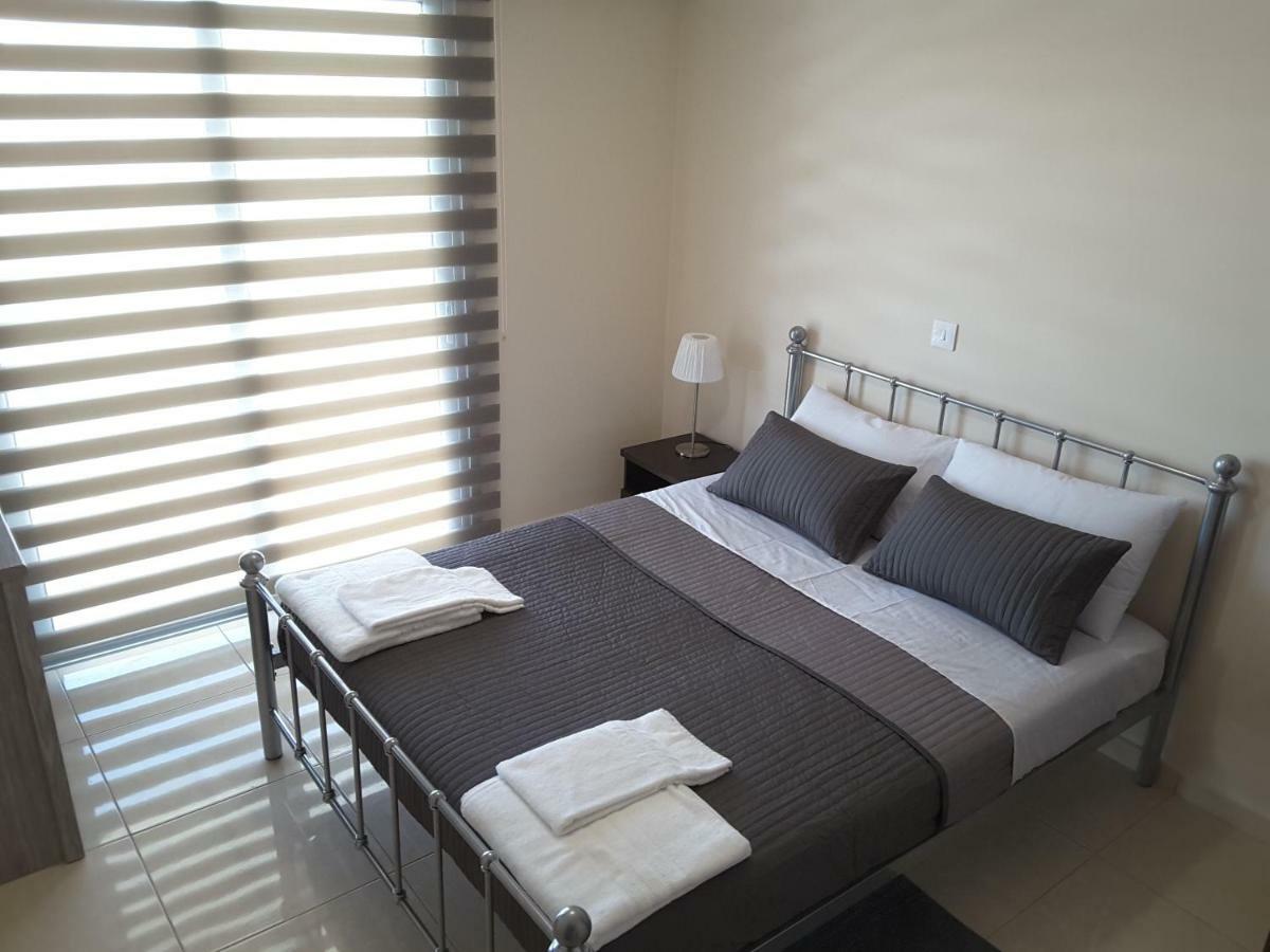 Lighthouse By The Sea Lovely 2Bdr Apartment Πάφος Εξωτερικό φωτογραφία