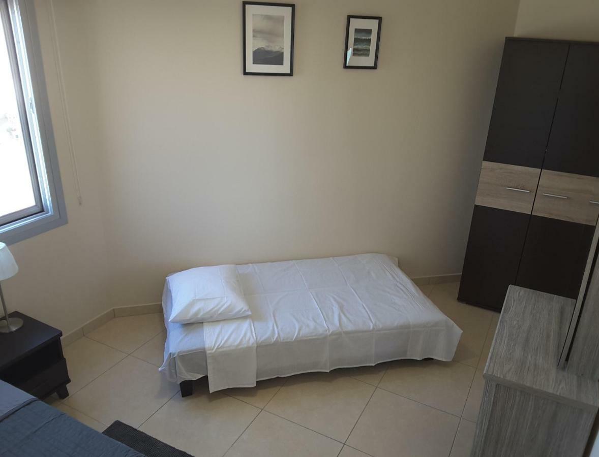 Lighthouse By The Sea Lovely 2Bdr Apartment Πάφος Εξωτερικό φωτογραφία