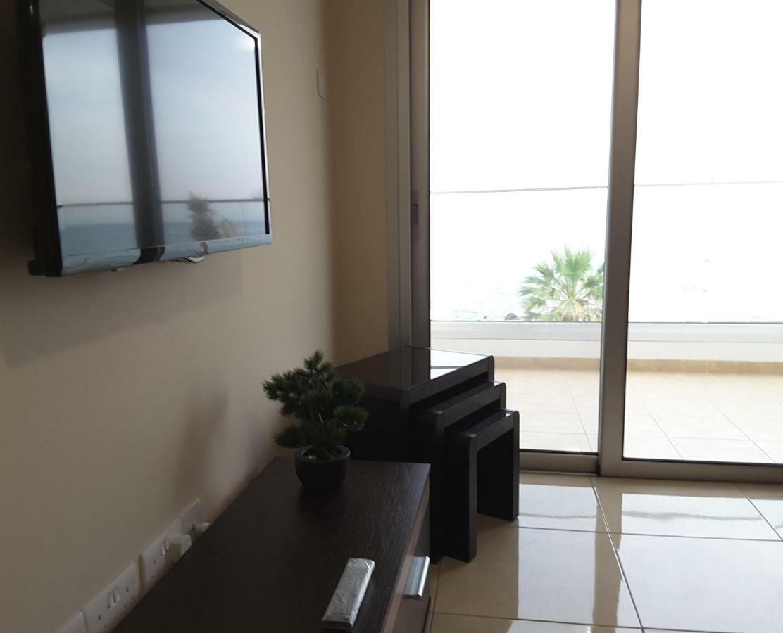 Lighthouse By The Sea Lovely 2Bdr Apartment Πάφος Εξωτερικό φωτογραφία