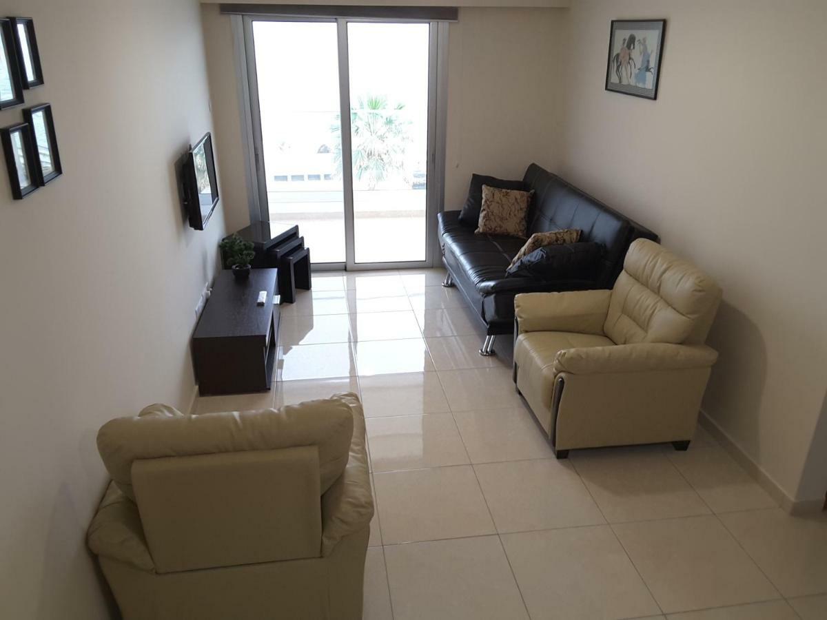 Lighthouse By The Sea Lovely 2Bdr Apartment Πάφος Εξωτερικό φωτογραφία