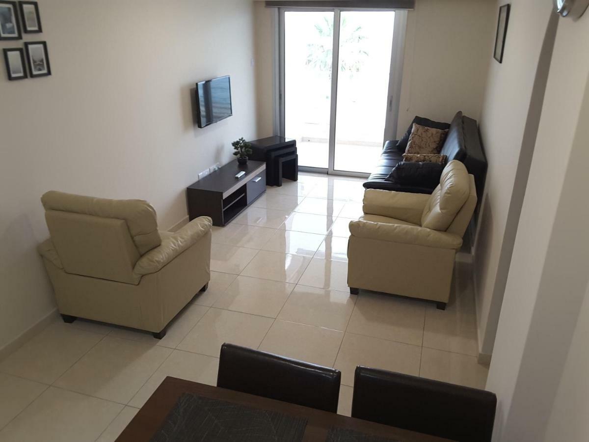 Lighthouse By The Sea Lovely 2Bdr Apartment Πάφος Εξωτερικό φωτογραφία