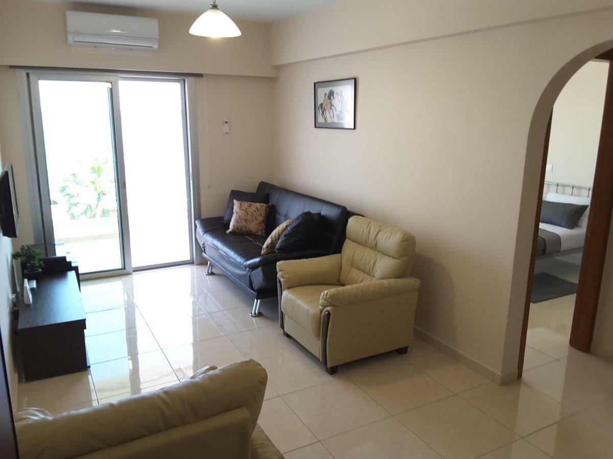 Lighthouse By The Sea Lovely 2Bdr Apartment Πάφος Εξωτερικό φωτογραφία