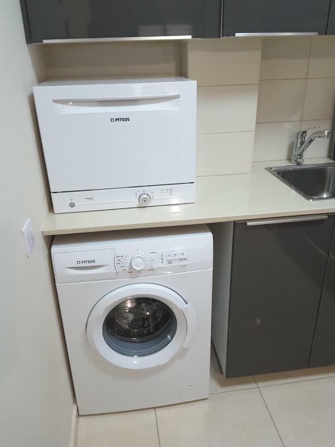 Lighthouse By The Sea Lovely 2Bdr Apartment Πάφος Εξωτερικό φωτογραφία